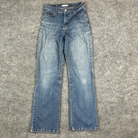 Levi's 515 Jeans Womens Size 6M Blue Slimming Bootcut Stretch Mid Rise Denim - Picture 1 of 11